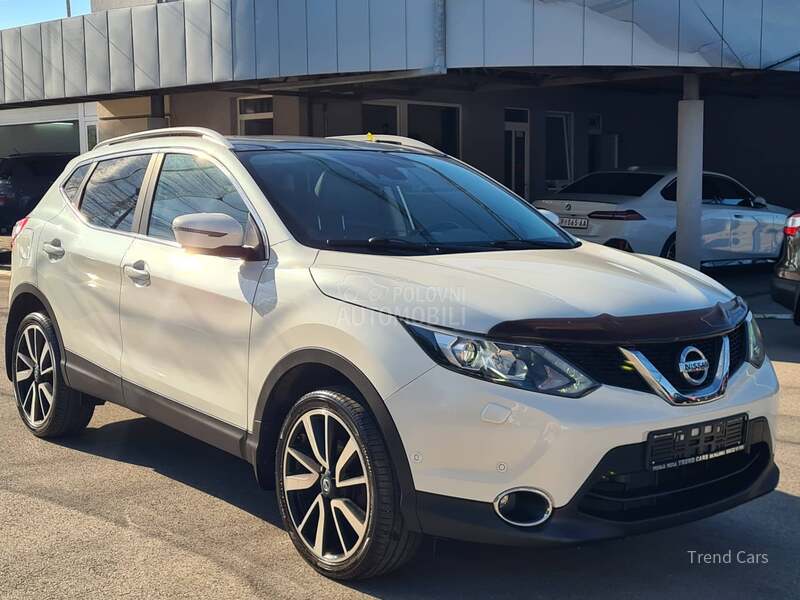 Nissan Qashqai 1.2TEKNA PANON A V I