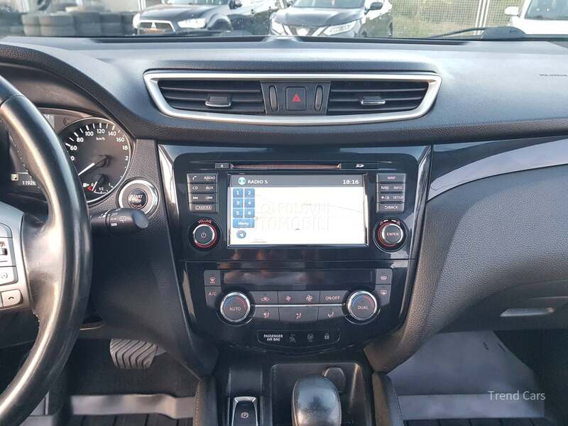 Nissan Qashqai 1.2TEKNA PANON A V I