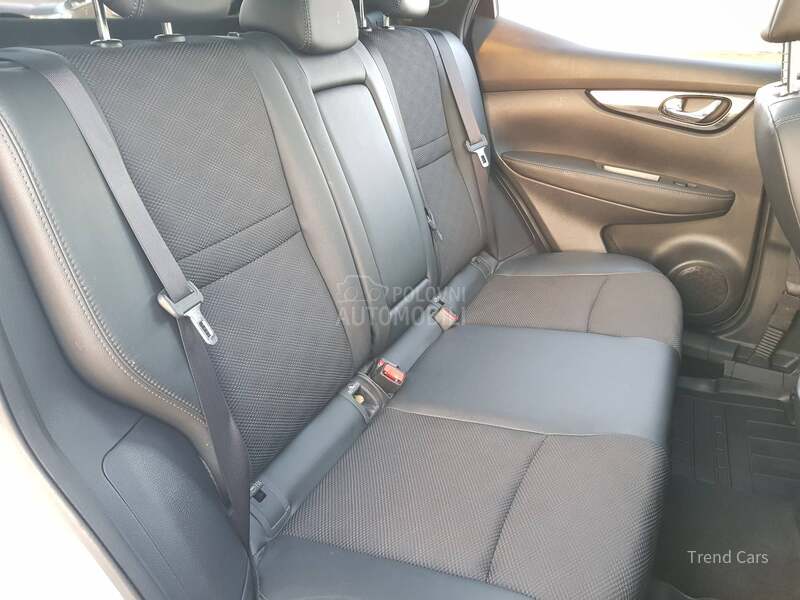 Nissan Qashqai 1.2TEKNA PANON A V I