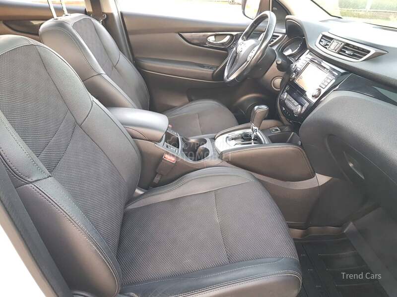 Nissan Qashqai 1.2TEKNA PANON A V I