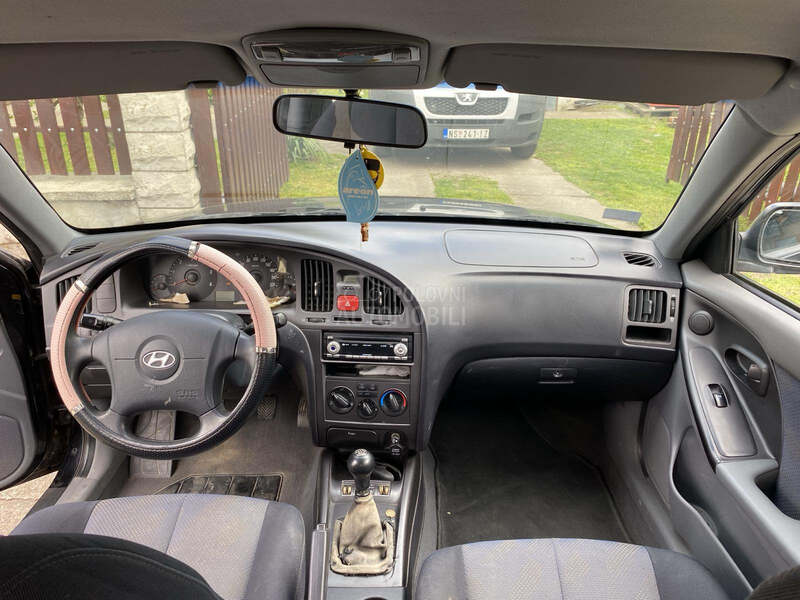 Hyundai Elantra 