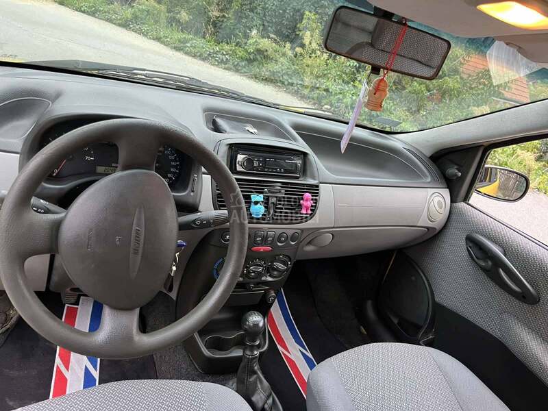 Fiat Punto 1.2  8v