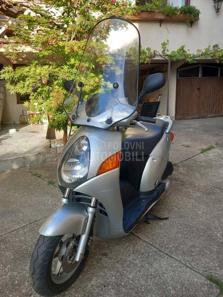 Honda Nes 125
