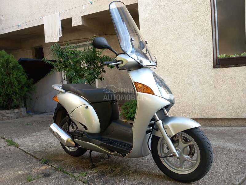 Honda Nes 125