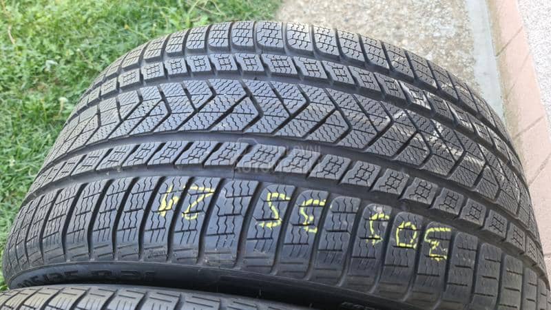 Pirelli 305/35 R21 Zimska