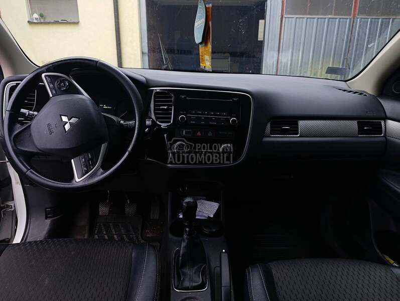 Mitsubishi Outlander ,Intense