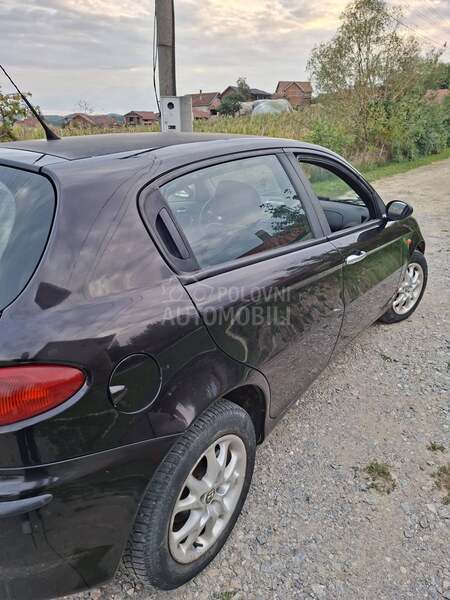Alfa Romeo 147 t o p