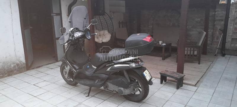 Piaggio Beverly 300 Tourer