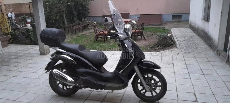 Piaggio Beverly 300 Tourer