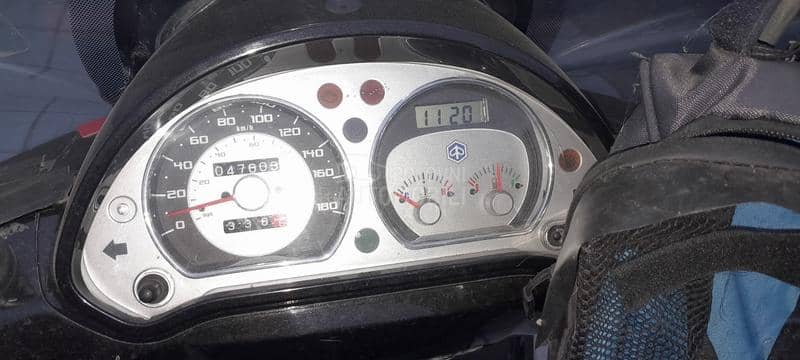 Piaggio Beverly 300 Tourer