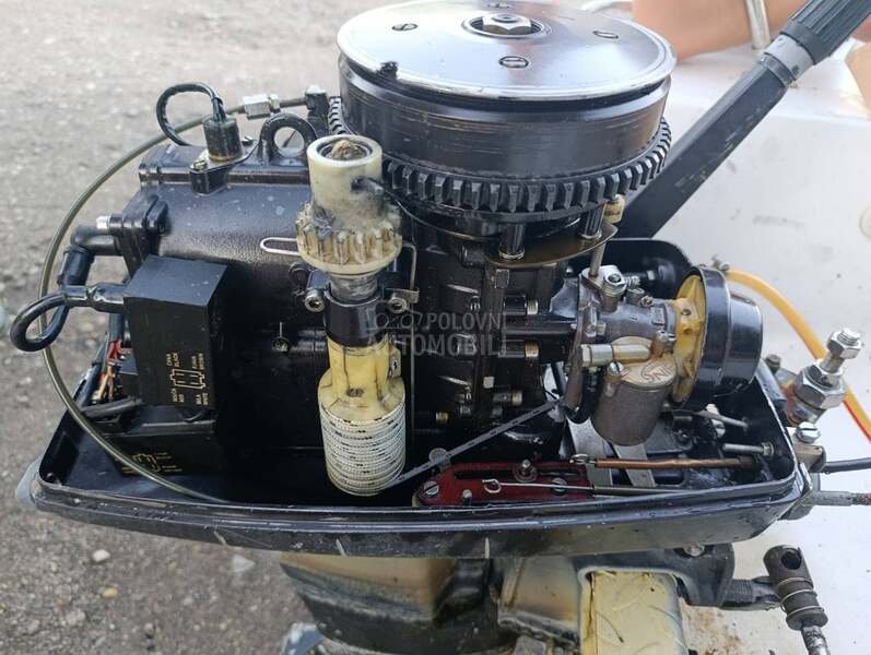 Elan 402