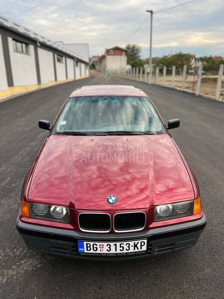 BMW 320 