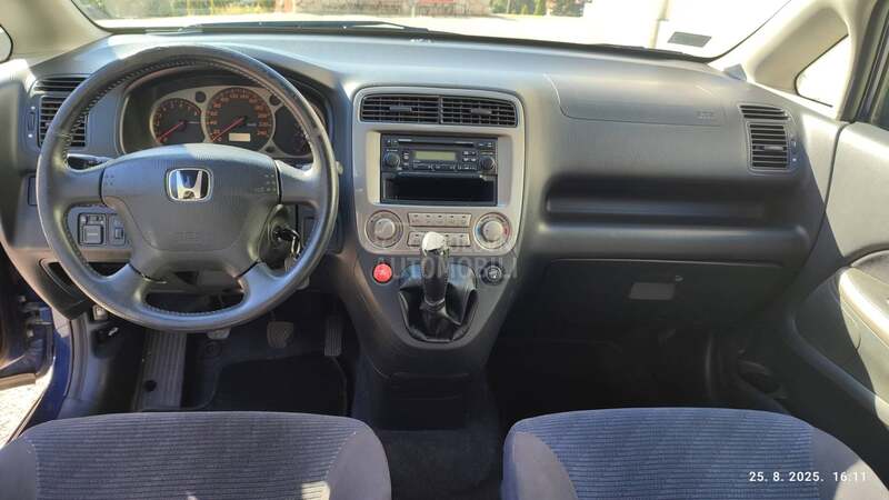 Honda Stream 2.0 V-tec