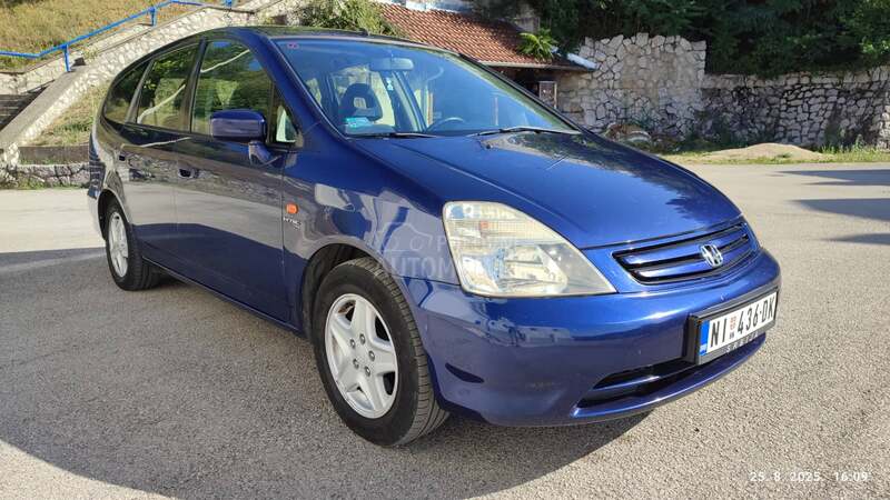 Honda Stream 2.0 V-tec