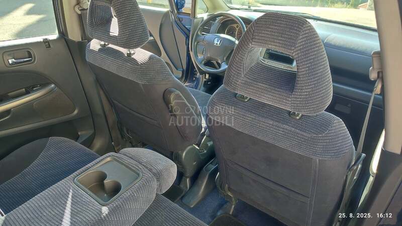 Honda Stream 2.0 V-tec