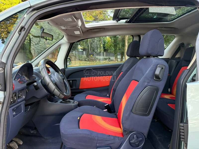 Peugeot 1007 