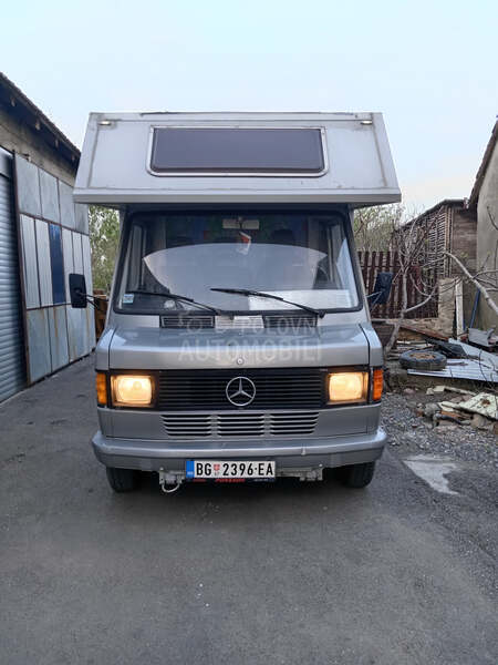 Mercedes Benz 207d