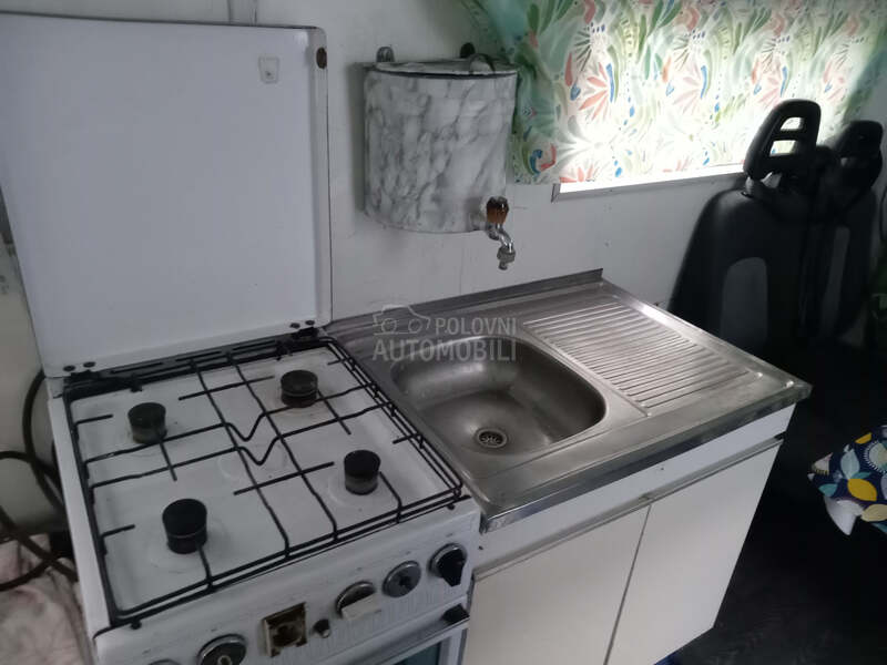 Mercedes Benz 207d