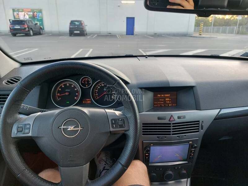 Opel Astra H 