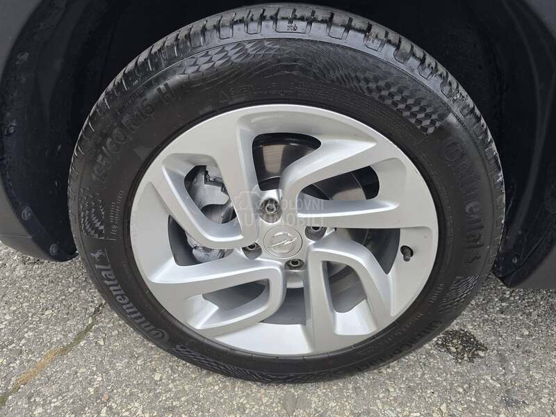 Opel Crossland X  1.2B   LED/  NOV