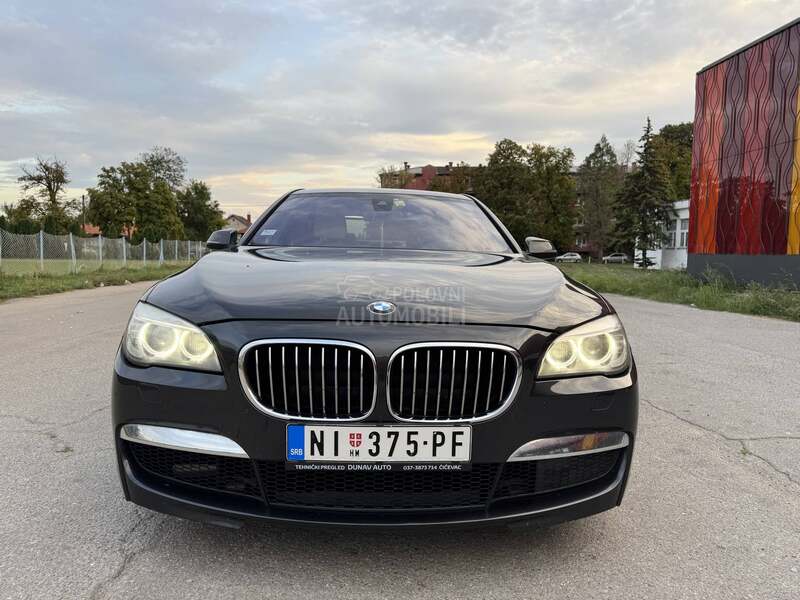 BMW 750 3.0 XD M Paket