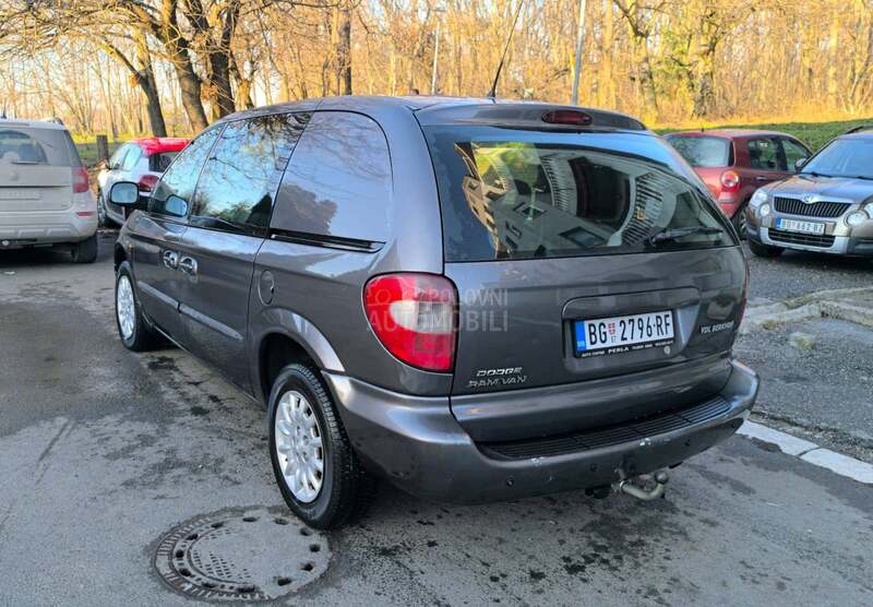 Chrysler Voyager 