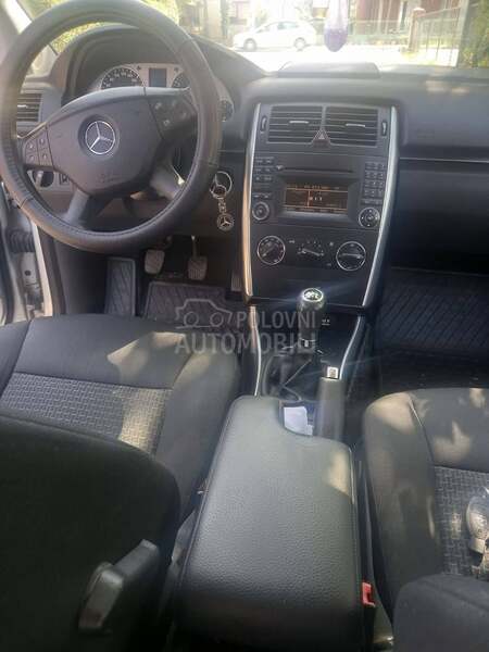 Mercedes Benz B 180 BlueEFFICIENCY