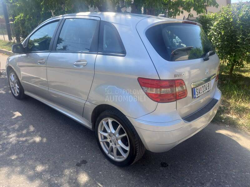 Mercedes Benz B 180 BlueEFFICIENCY