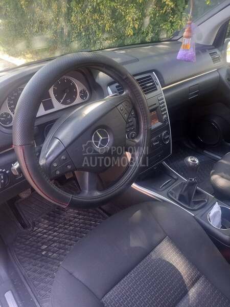 Mercedes Benz B 180 BlueEFFICIENCY
