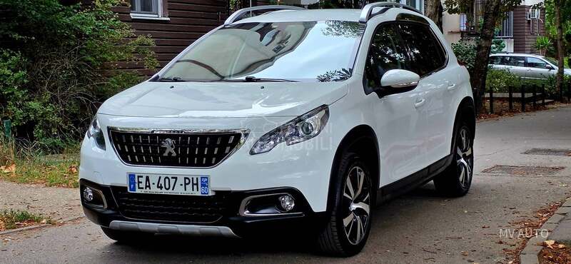 Peugeot 2008 1.6 BLU FELINE 100hp