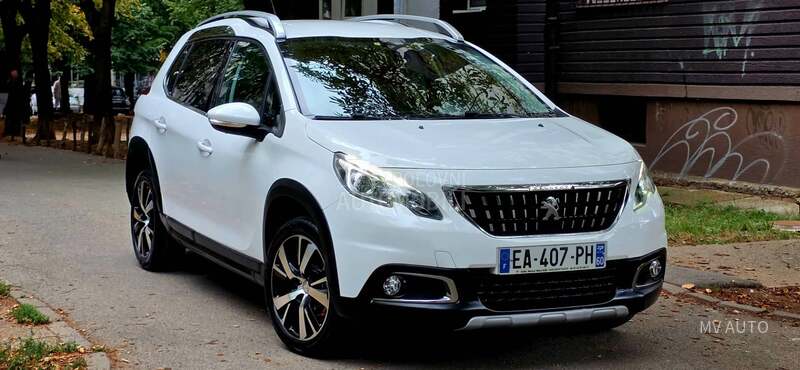 Peugeot 2008 1.6 BLU FELINE 100hp