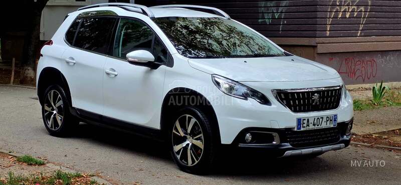 Peugeot 2008 1.6 BLU FELINE 100hp