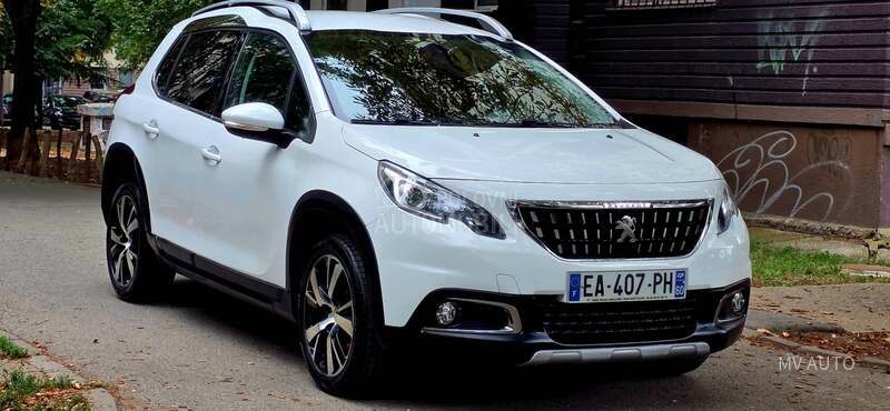 Peugeot 2008 1.6 BLU FELINE 100hp