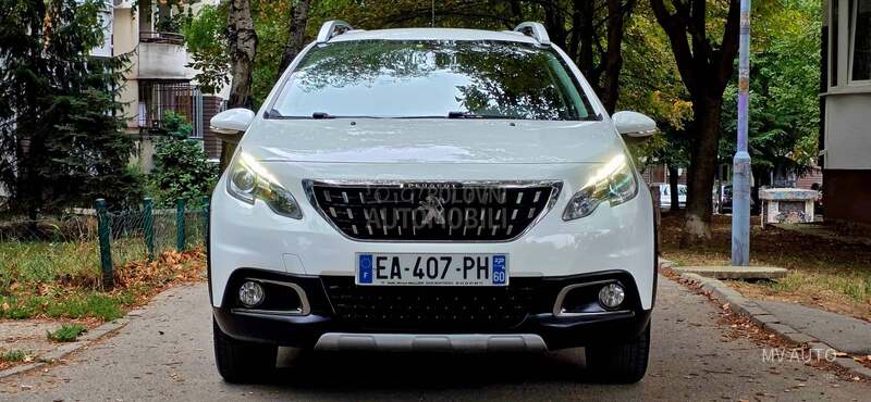 Peugeot 2008 1.6 BLU FELINE 100hp