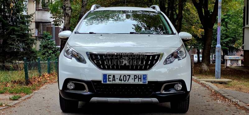 Peugeot 2008 1.6 BLU FELINE 100hp