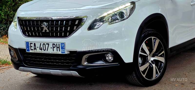 Peugeot 2008 1.6 BLU FELINE 100hp