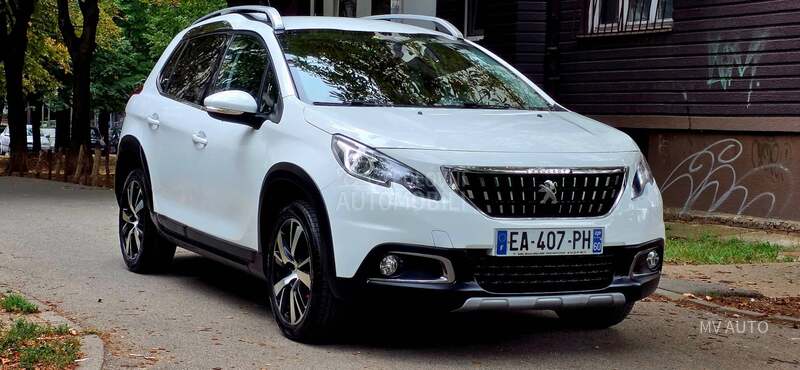 Peugeot 2008 1.6 BLU FELINE 100hp