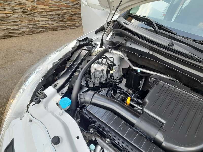 Suzuki Swift 4x4 UV0Z/CH kao NOOV