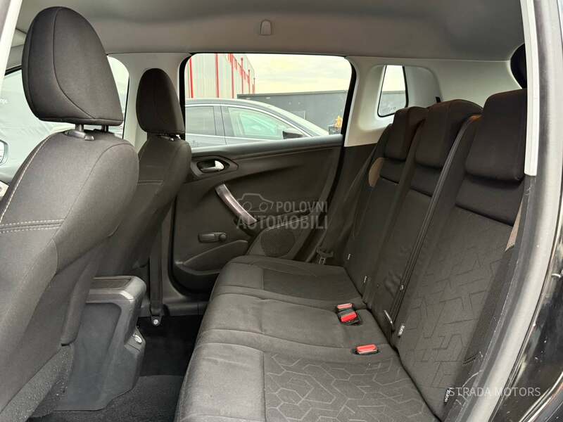 Peugeot 2008 1.6 HDI ALLURE NAVY