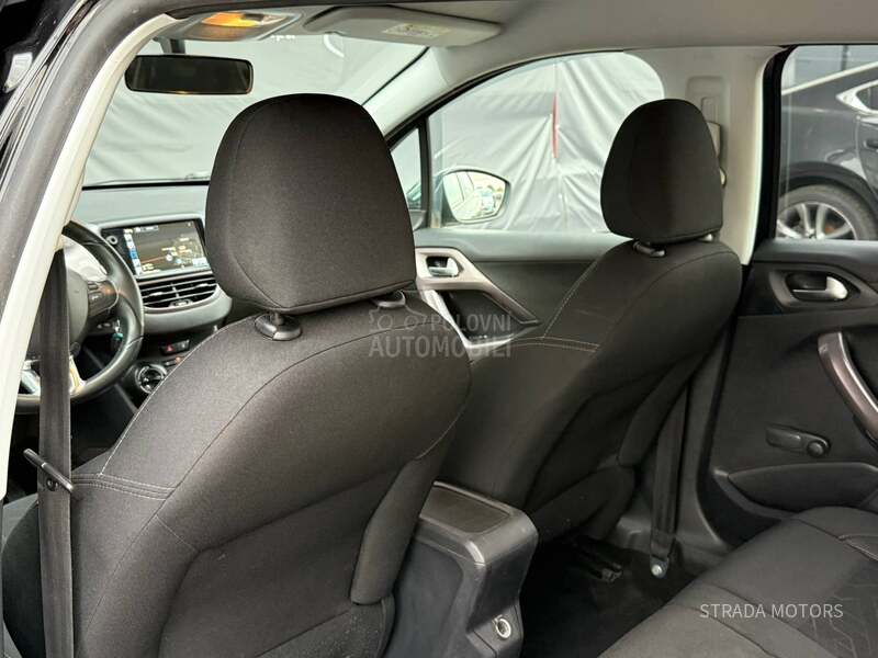 Peugeot 2008 1.6 HDI ALLURE NAVY