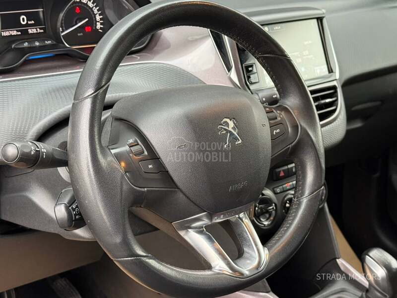Peugeot 2008 1.6 HDI ALLURE NAVY