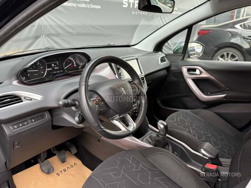 Peugeot 2008 1.6 HDI ALLURE NAVY