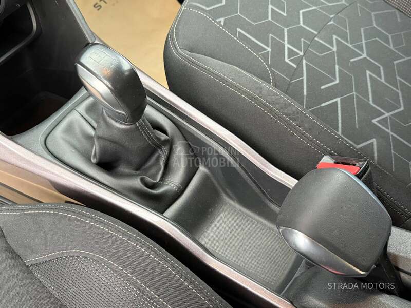 Peugeot 2008 1.6 HDI ALLURE NAVY