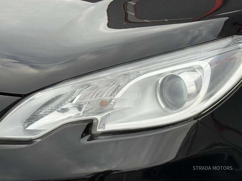 Peugeot 2008 1.6 HDI ALLURE NAVY