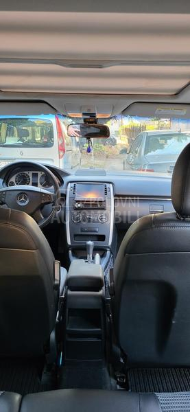 Mercedes Benz B 200 