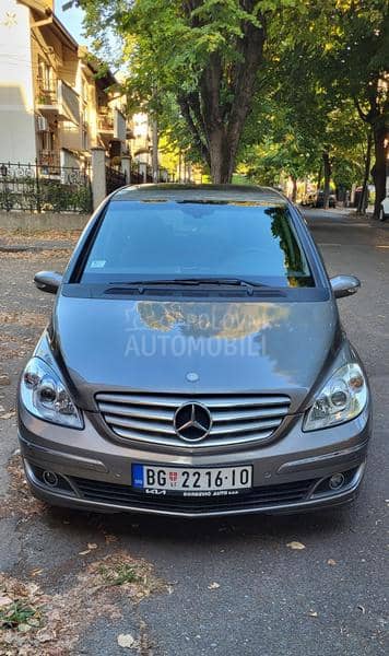Mercedes Benz B 200 