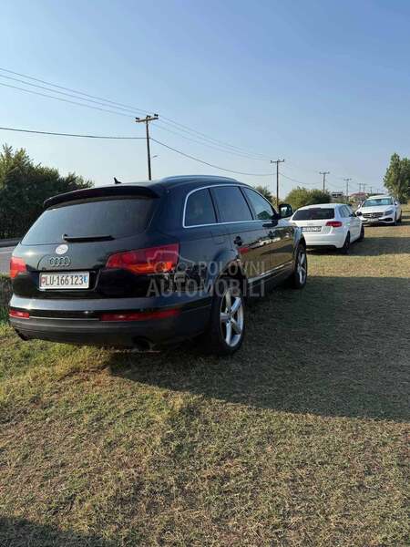 Audi Q7 3.0 S-LINE