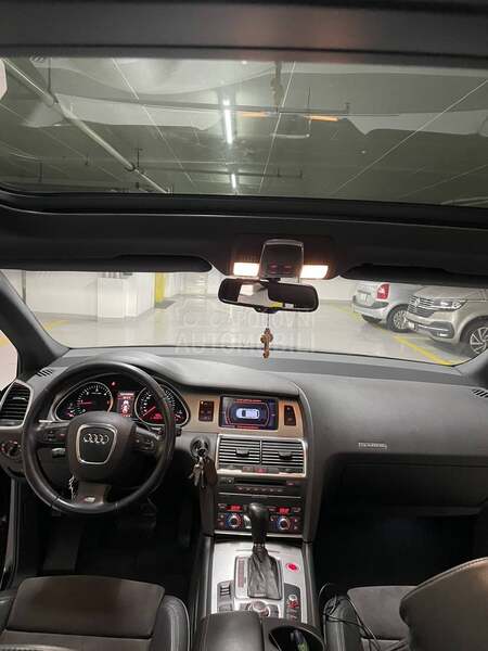 Audi Q7 3.0 S-LINE