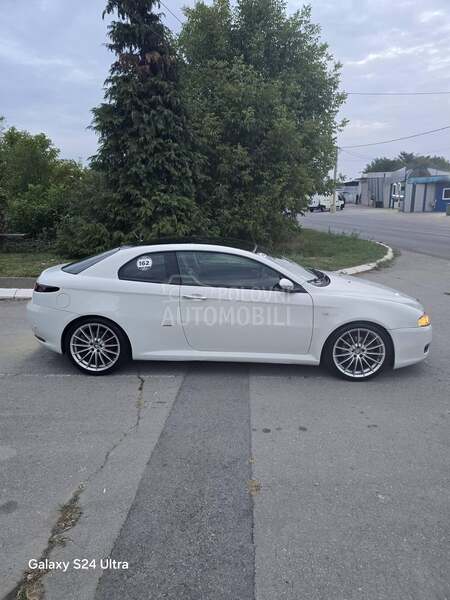 Alfa Romeo GT 