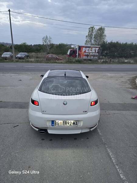 Alfa Romeo GT 